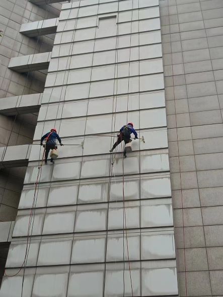 嘉陵区高空外墙清洗